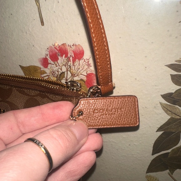 Coach North South Crossbody - Picture 6 of 8